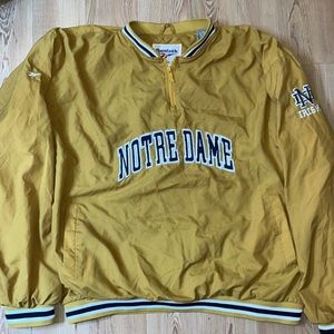 Reebok Notre Dame Pullover XL has pockets